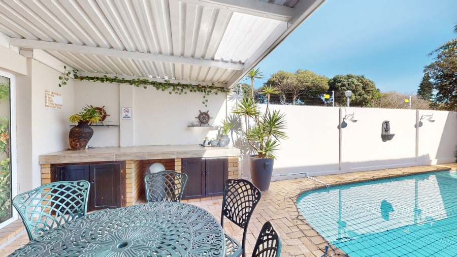 8 Bedroom Property for Sale in Summerstrand Eastern Cape